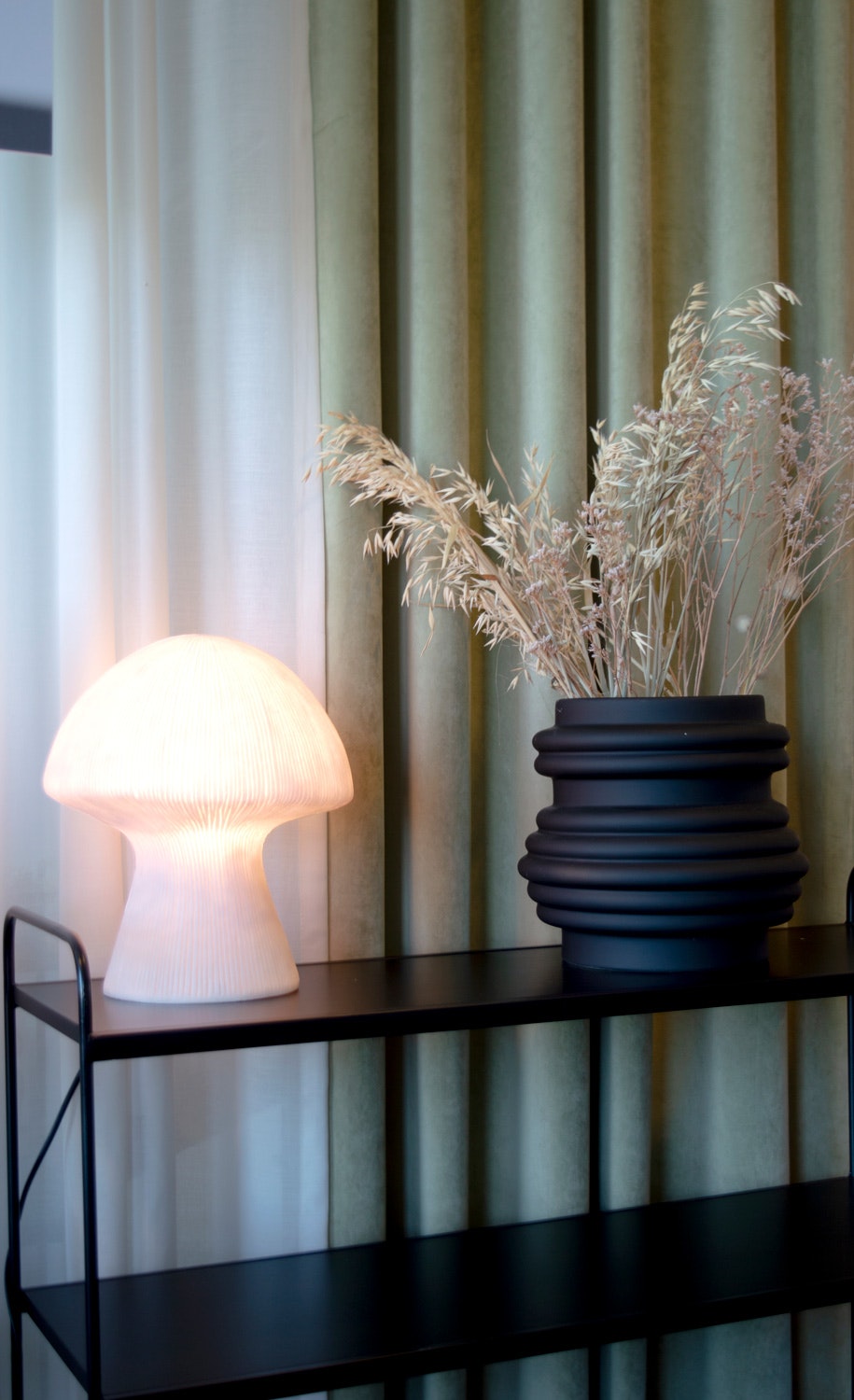 Mushroom Table Lamp 27x31 cm, White - ByON @