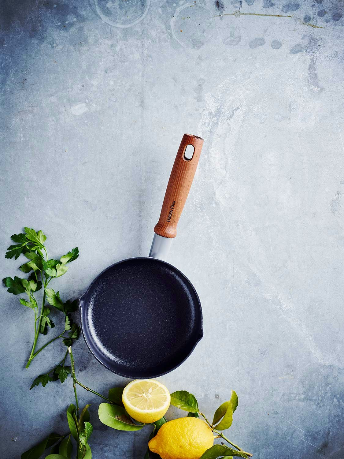 Barcelona Skillet With Lid 28cm - GreenPan @ RoyalDesign