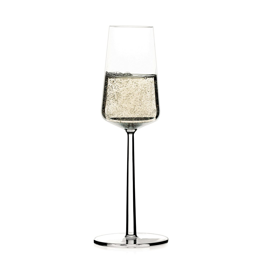 https://royaldesign.co.uk/image/6/iittala-essence-champagne-glass-21-cl-4-pcs-1?w=800&quality=80