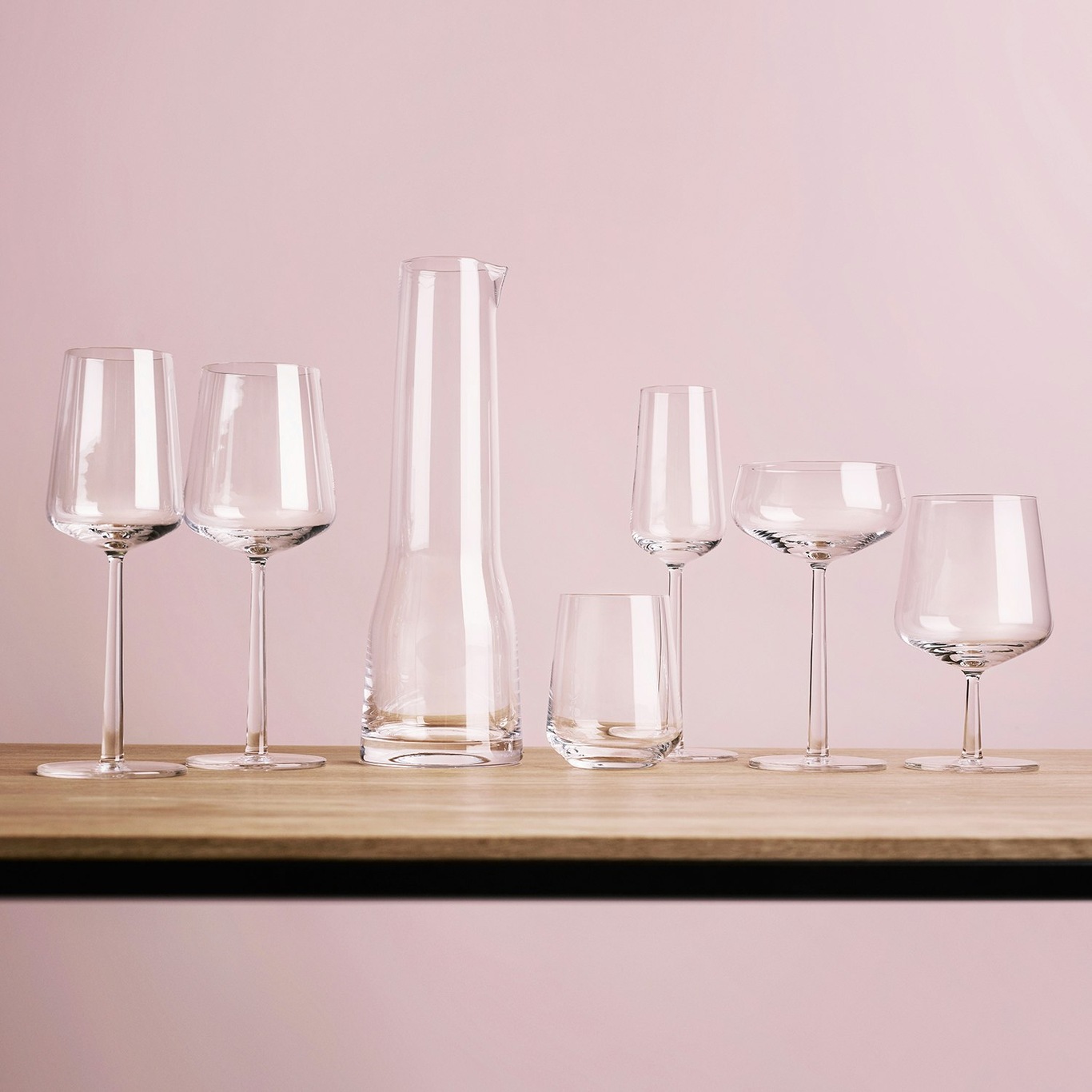 https://royaldesign.co.uk/image/6/iittala-essence-champagne-glass-21-cl-4-pcs-4?w=800&quality=80