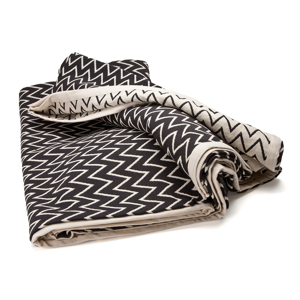 Zigzag Bedspread 260x260 cm, Black/White